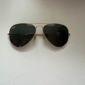 Ray-Ban Aviator Sunglasses with Gold Frame
